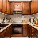 Deluxe Apartment Ana 100 M From The Beach