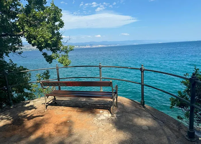 Deluxe Apartment Ana 100 M From The Beach